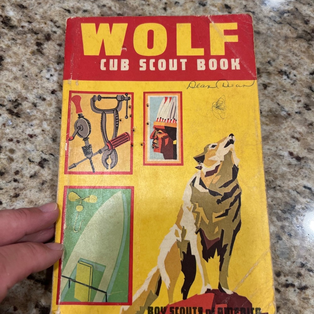 Vintage Wolf Cub Scout Book Boy Scouts of America Handbook Yellow Red Retro - Picture 8 of 8